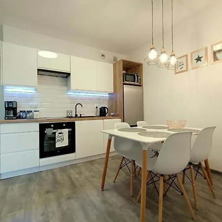 Appartement Brandneue In Mit Garten