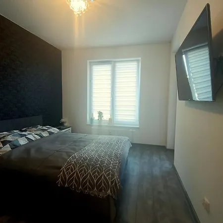 Appartement Brandneue In Mit Garten *