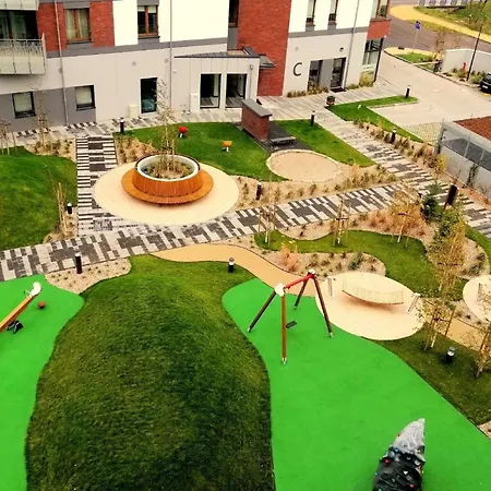 Appartement Brandneue In Mit Garten Kołobrzeg